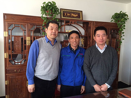 (Right) Mr. James Zhang, General Manager of Manroland Sheetfed Division, North Region (Middle) Mr. Liu Qisheng, Managing Director of Jinan Yuanda Color printing and Packaging Co., Ltd. (Left) Mr. Tony Kang, Sales Manager of Manroland Sheetfed Division, North Region